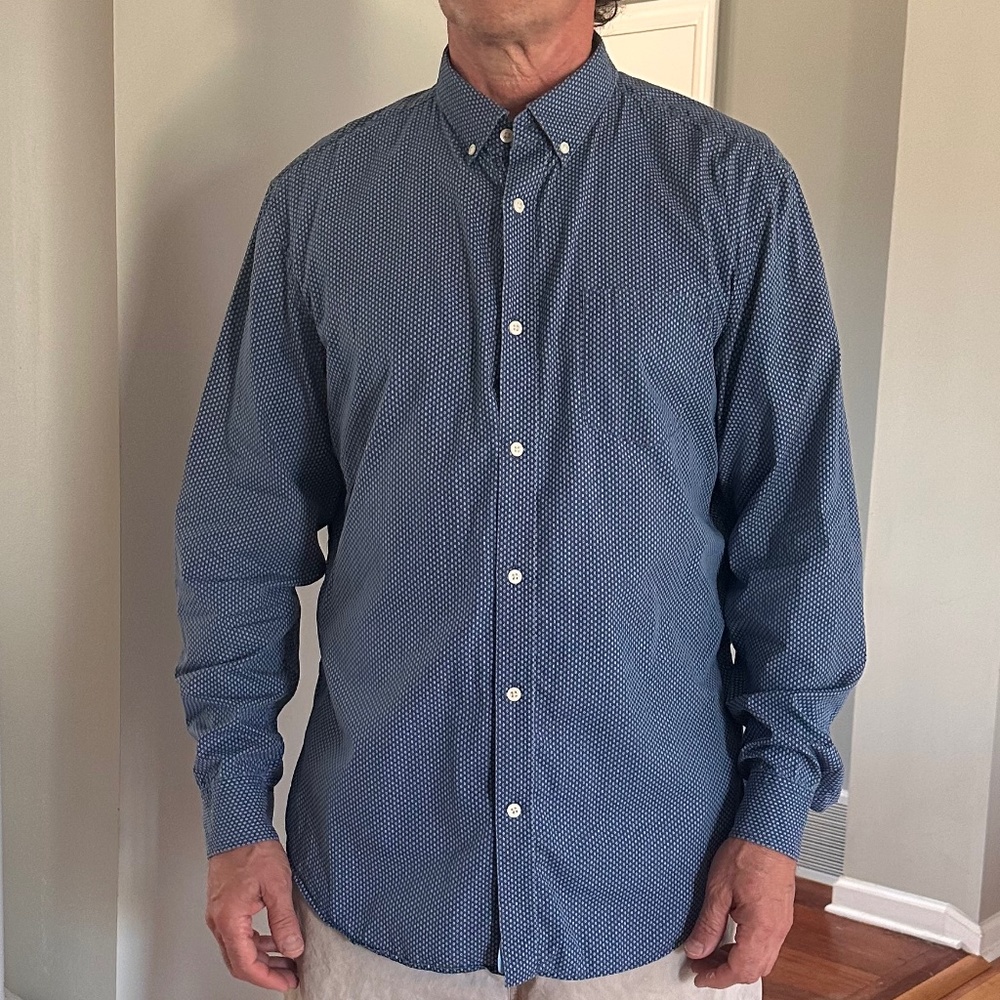 Banana Republic Men’s Long Sleeve Slim Fit Button Down Shirt